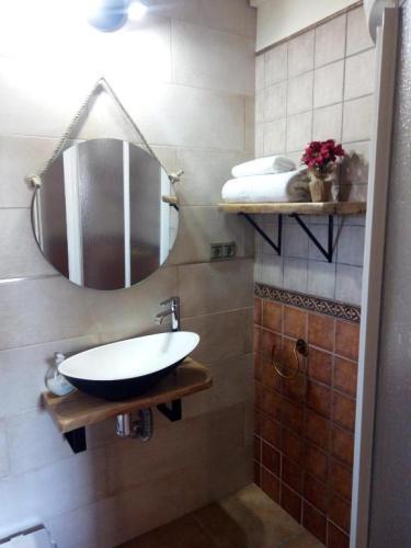 Apartamentos Turisticos La Fuensanta Cella Szoba fotó